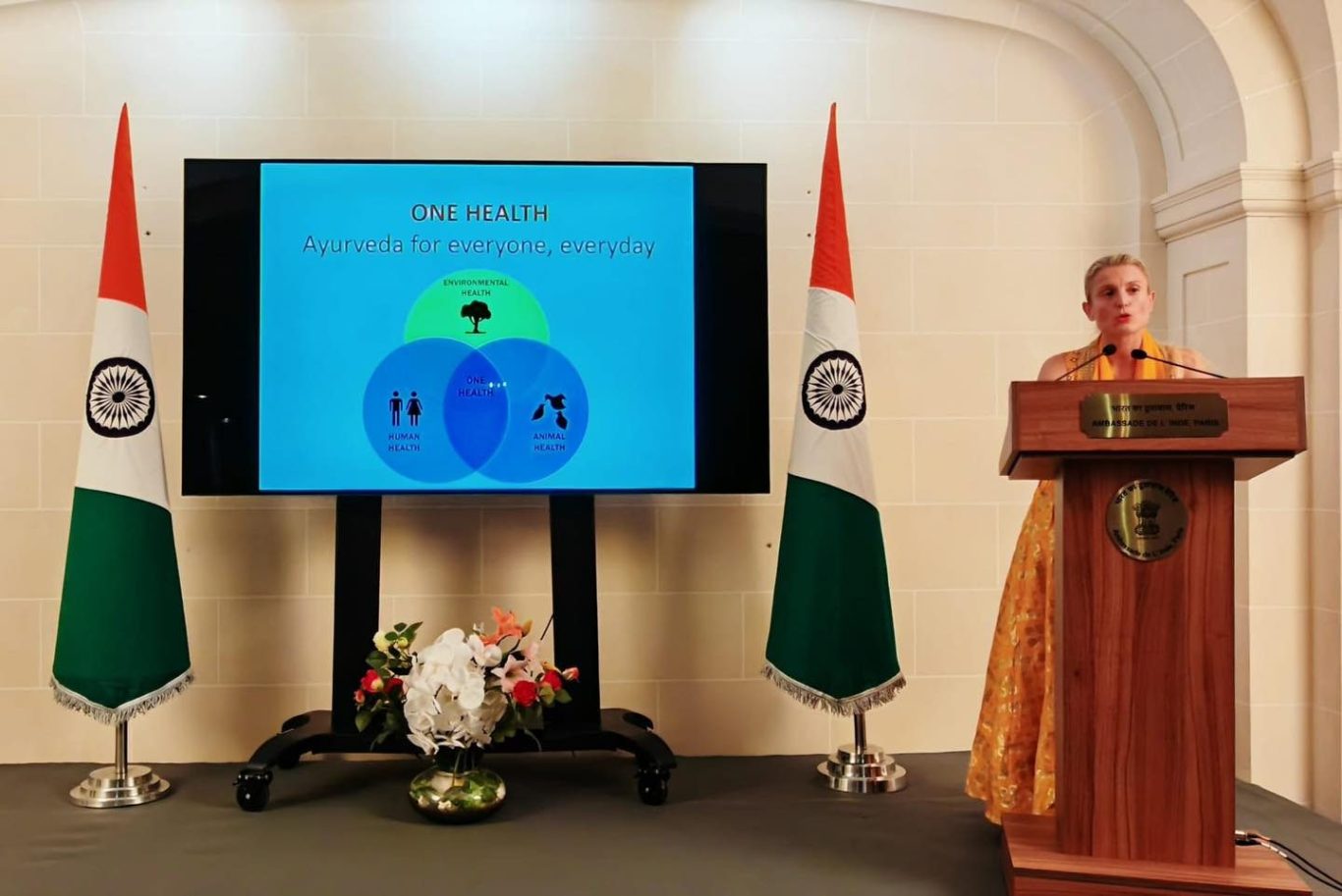 Joyce Villaume - Le Don, présidente de la FFA, lors de sa conférence "Ayurveda & One Health in France"